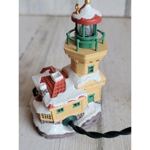 Hallmark 2007 Lighthouse greetings glitter Xmas ornament penguin - Picture 4 of 6